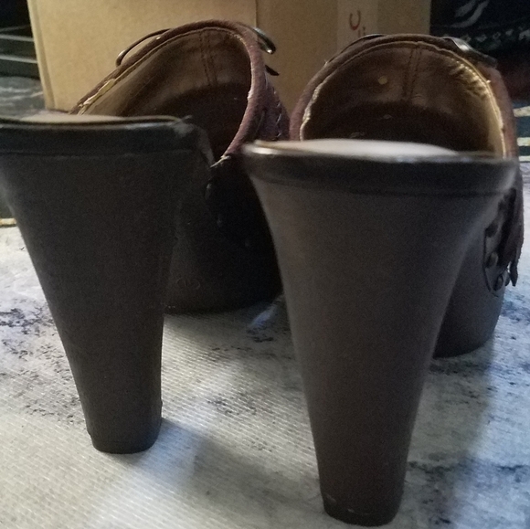 Sale L.e.i Women's Anetteco Brown Faux Leather Tassel Flap Clog Heels Size 11 - Picture 5 of 8